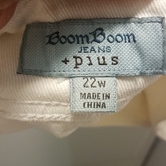 Capris - Picture 4 of 4